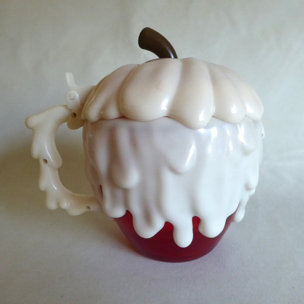 NEW 2015 DISNEY PARKS POISON APPLE STEIN MUG SNOW WHITE EVIL QUEEN GLOW IN DARK - Picture 8 of 11